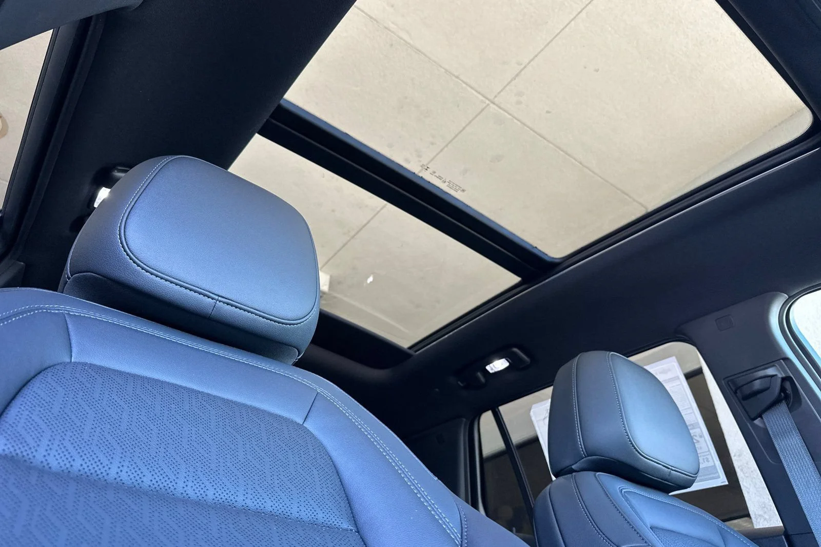 New 2027 Mosaic Black Metallic Chevrolet LT image 17