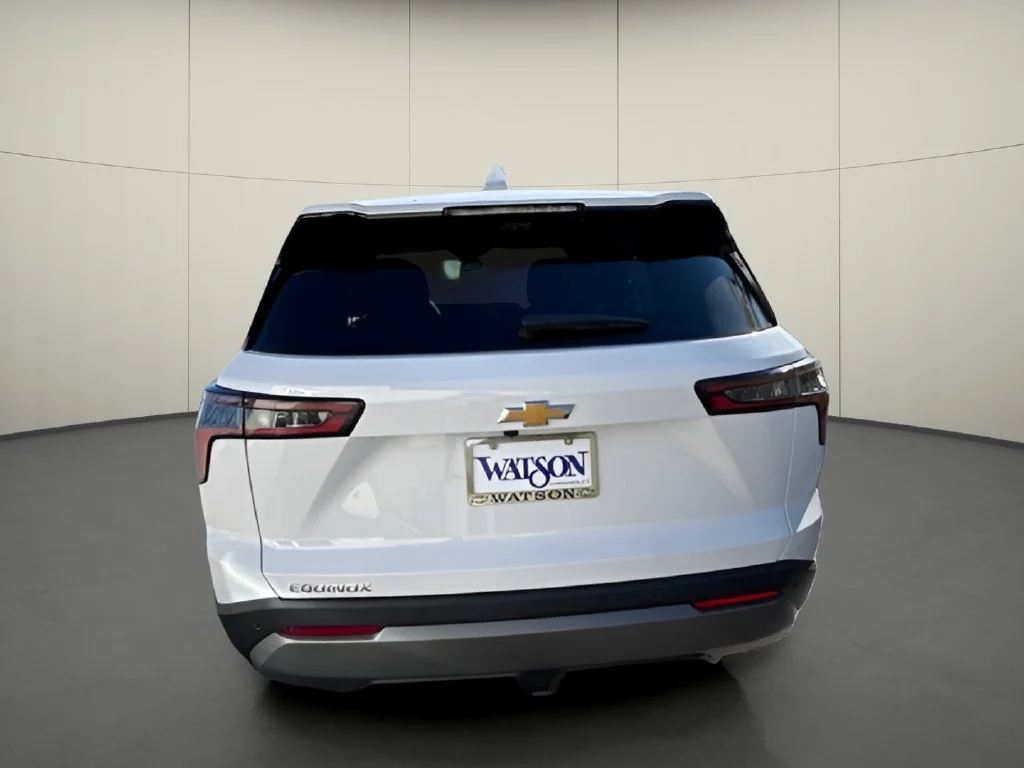 New 2027 Summit White Chevrolet LT image 4