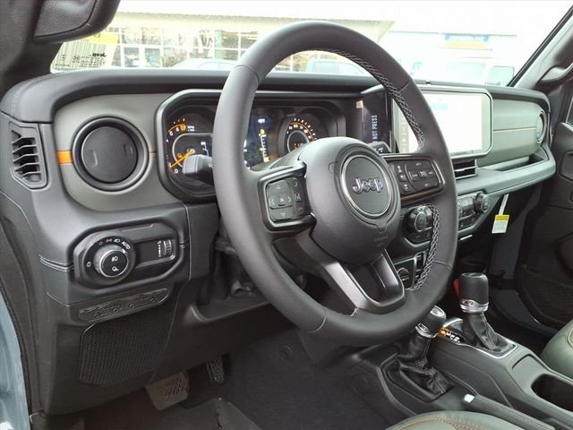 New 2026 Anvil Clear-Coat Exterior Paint Jeep Mojave image 14