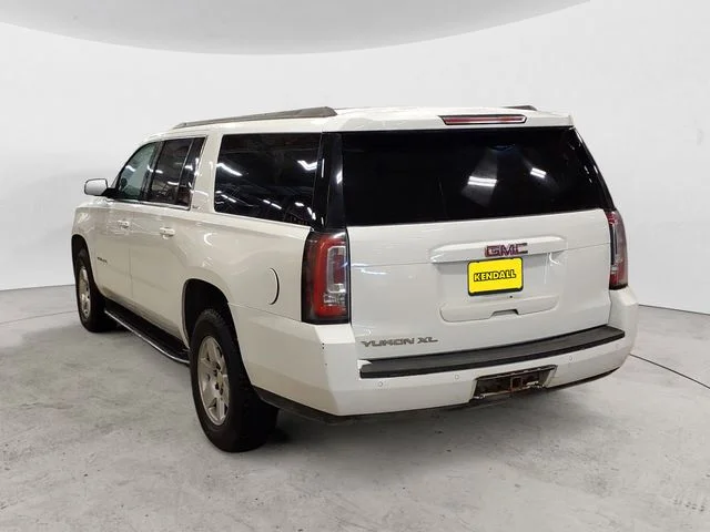 Used 2019 White GMC SLT image 3