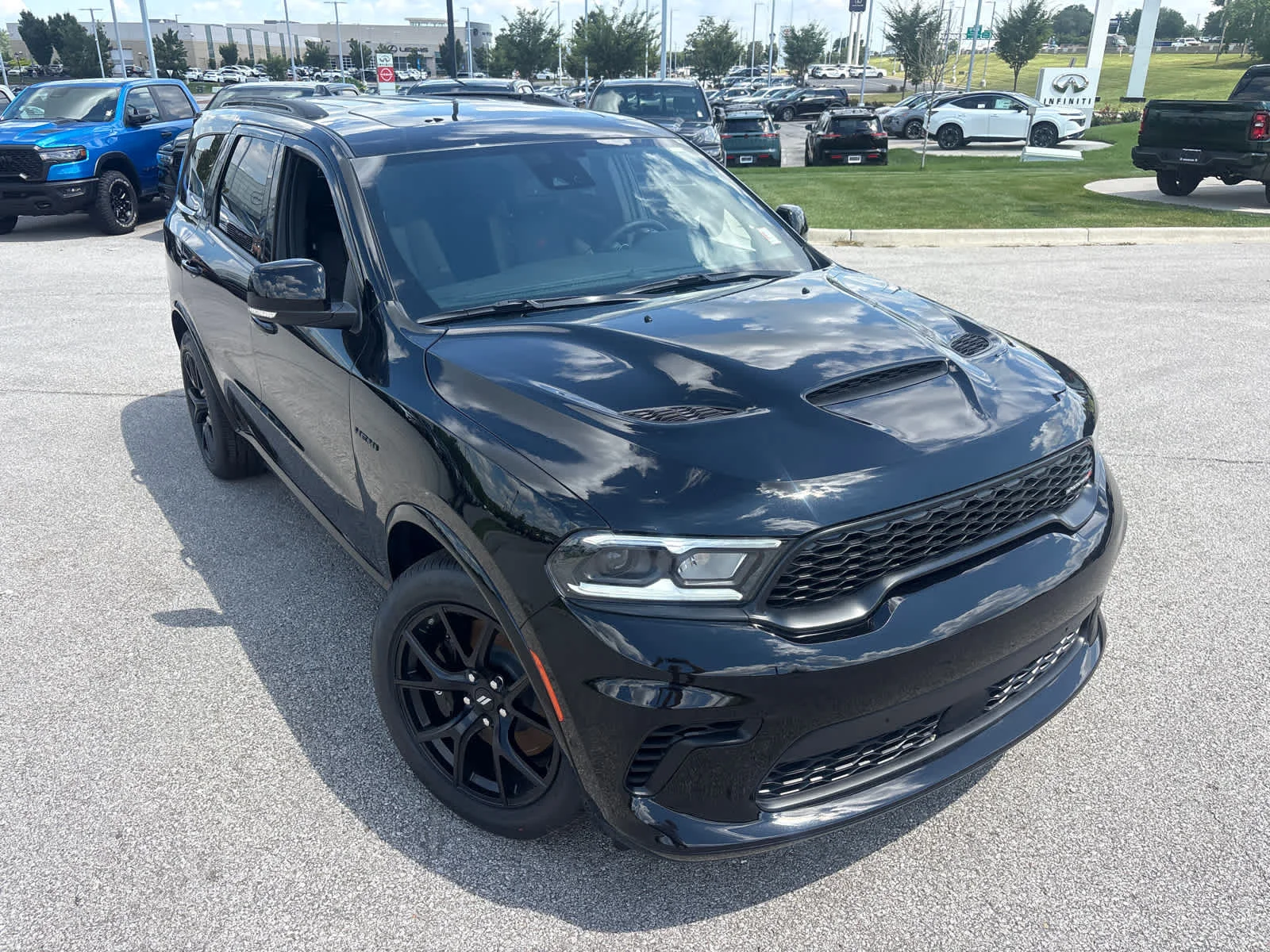 New 2026 Diamond Black Clear-Coat Exterior Paint Dodge GT Plus HEMI V8 image 3