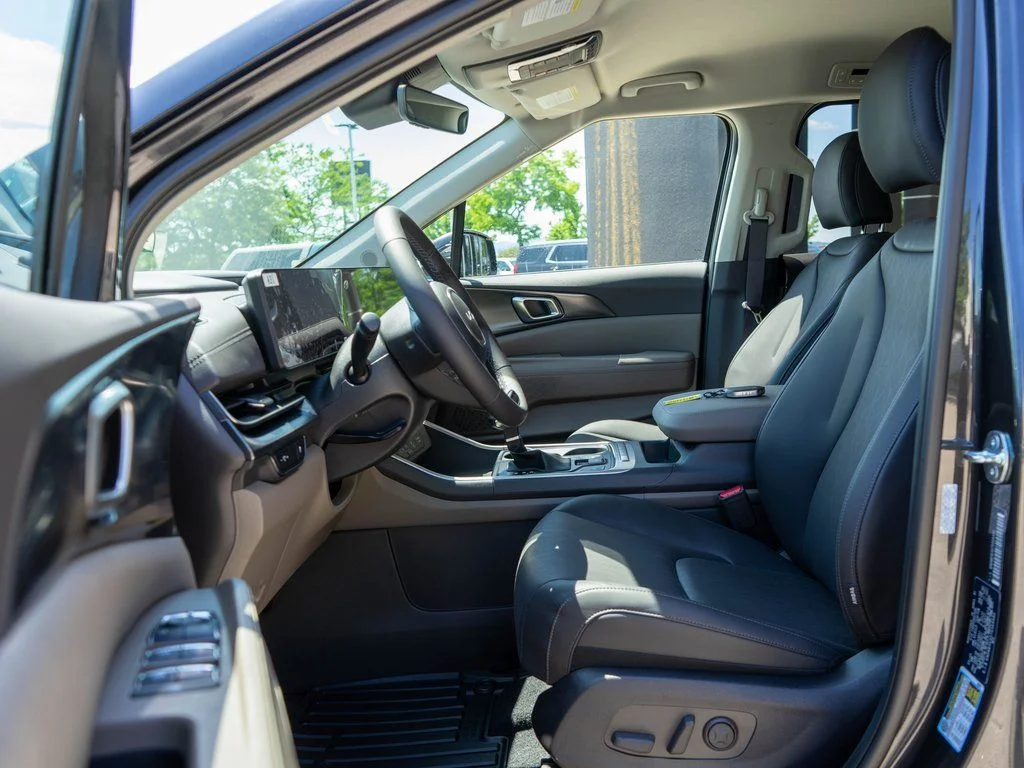 2026 Kia Carnival LXS - Photo 11