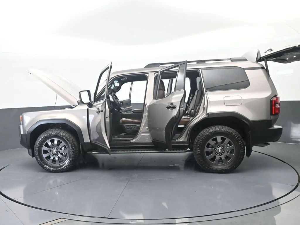 Used 2025 Meteor Toyota Base image 76