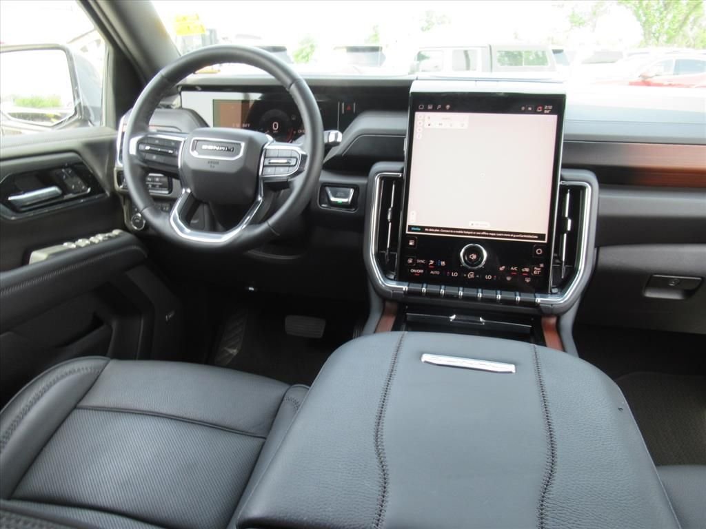 Used 2025 Silver GMC Denali image 13