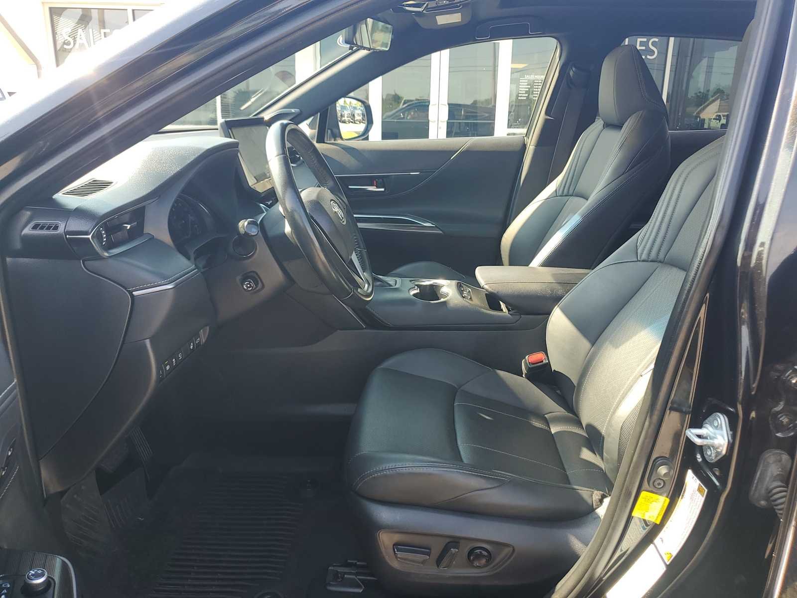 2022 Toyota Venza Limited - Photo 23