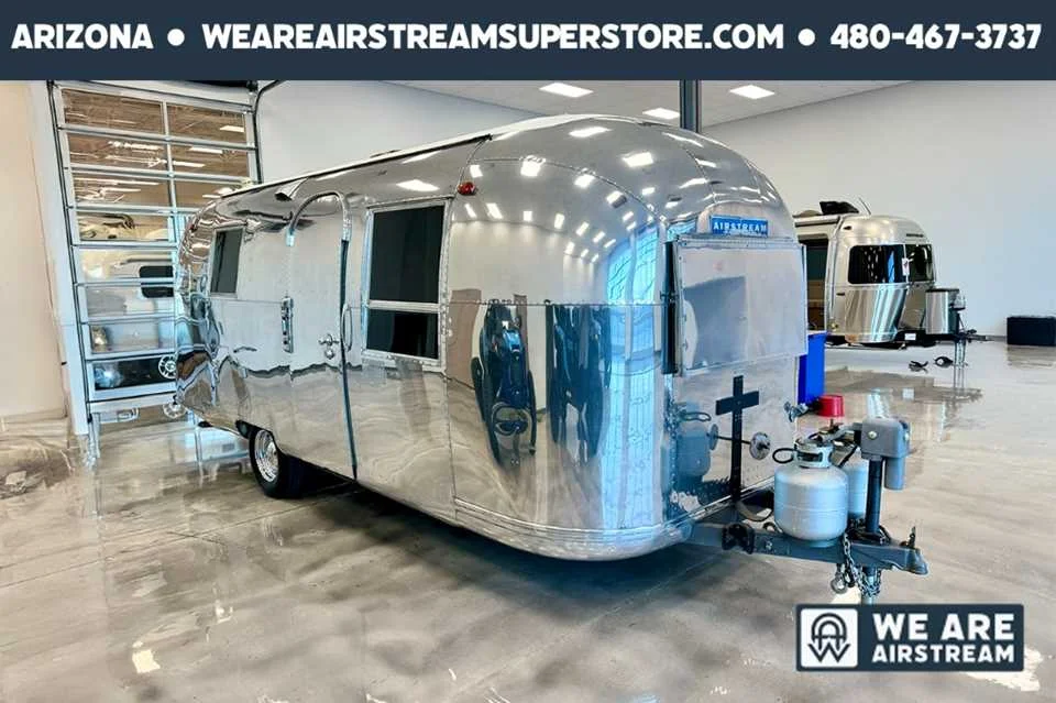 Used 1965 SILVER AIRSTREAM  image 1
