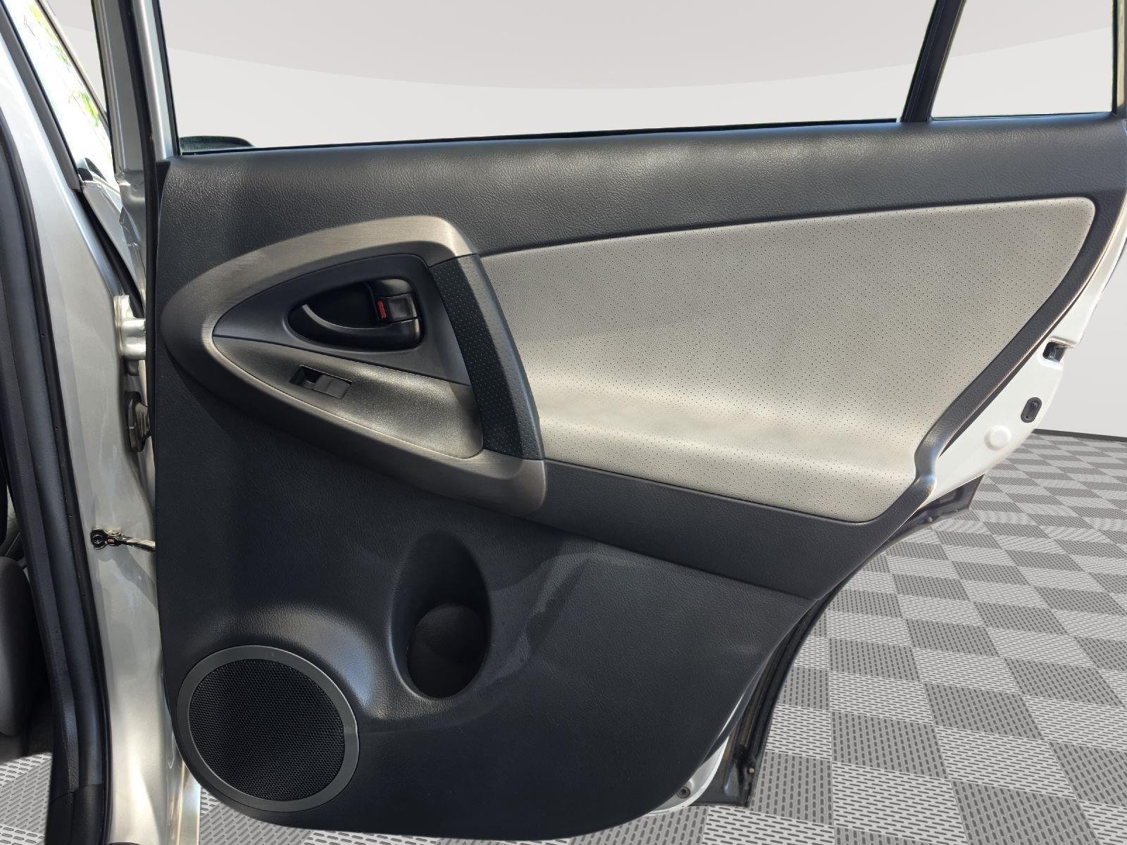 Used 2012 Classic Silver Metallic Toyota Limited image 13