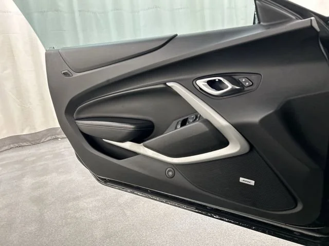 2017 Chevrolet Camaro 2LT - Photo 22