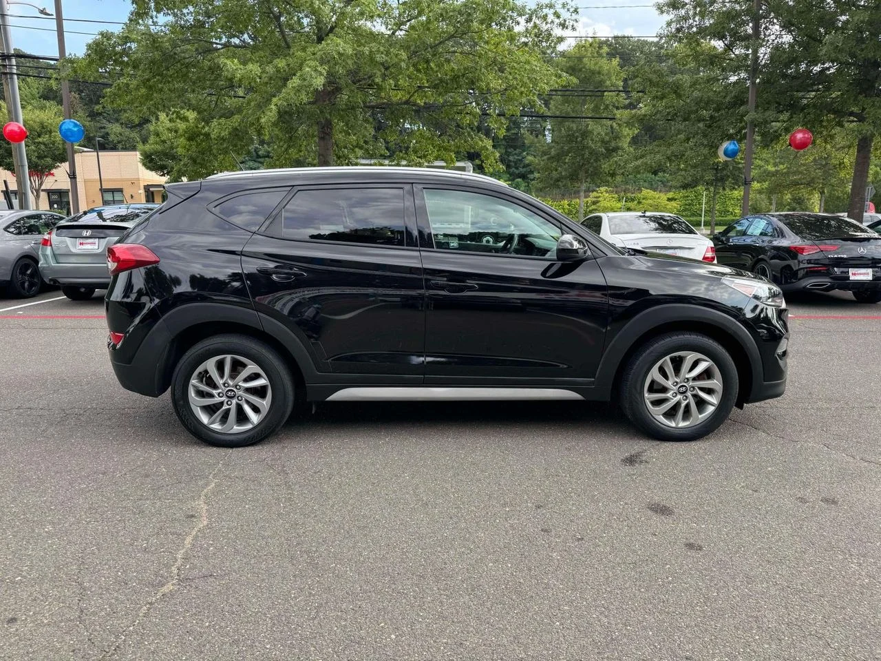 Used 2017 Black Noir Pearl Hyundai SE image 8