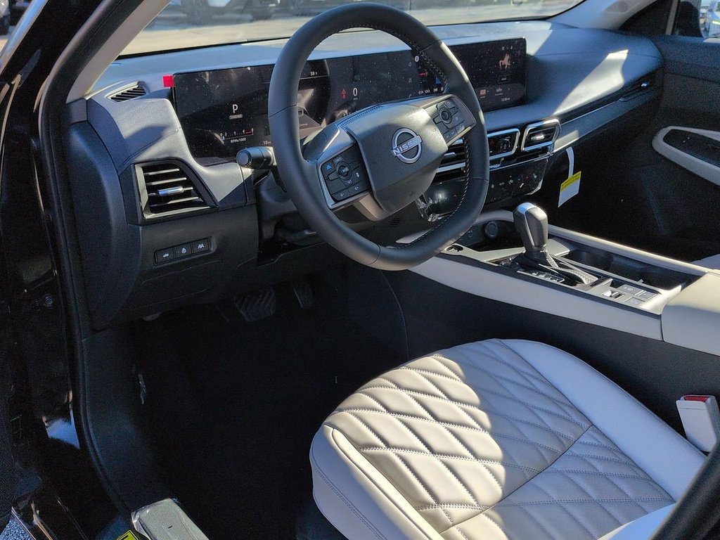 Used 2026 Super Black Nissan SL image 137