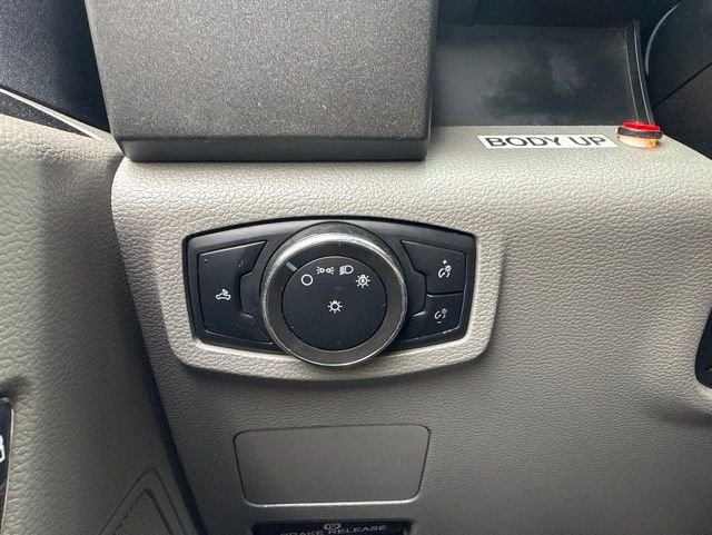 Used 2020 White Ford XL image 11