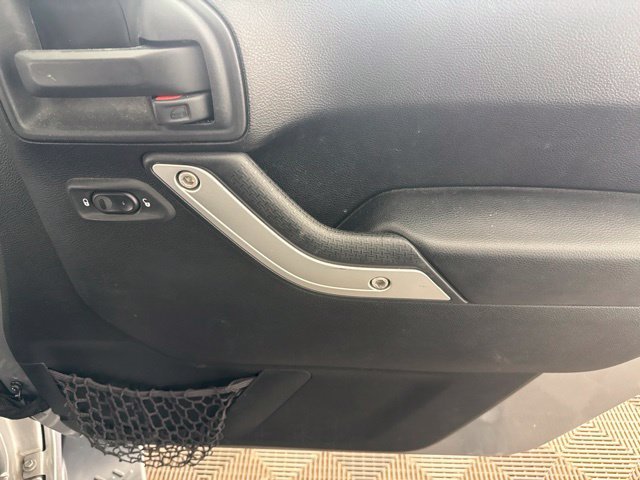 Used 2016 Silver Jeep Unlimited Sahara image 25