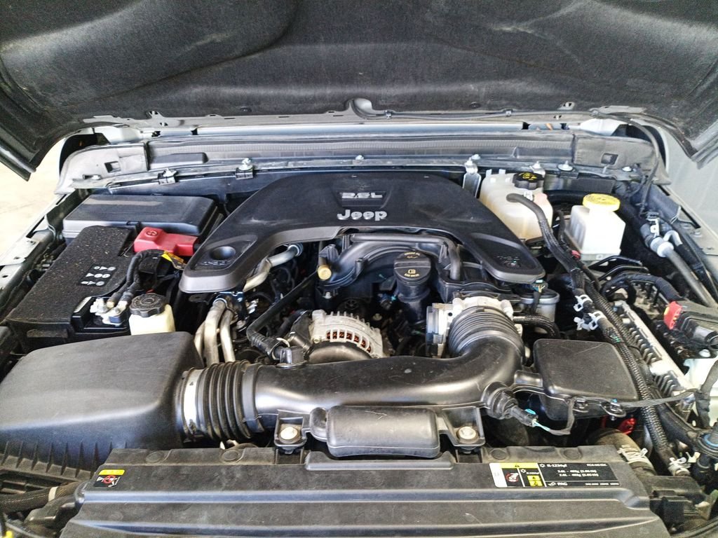 Used 2020 Gray Jeep Mojave image 21