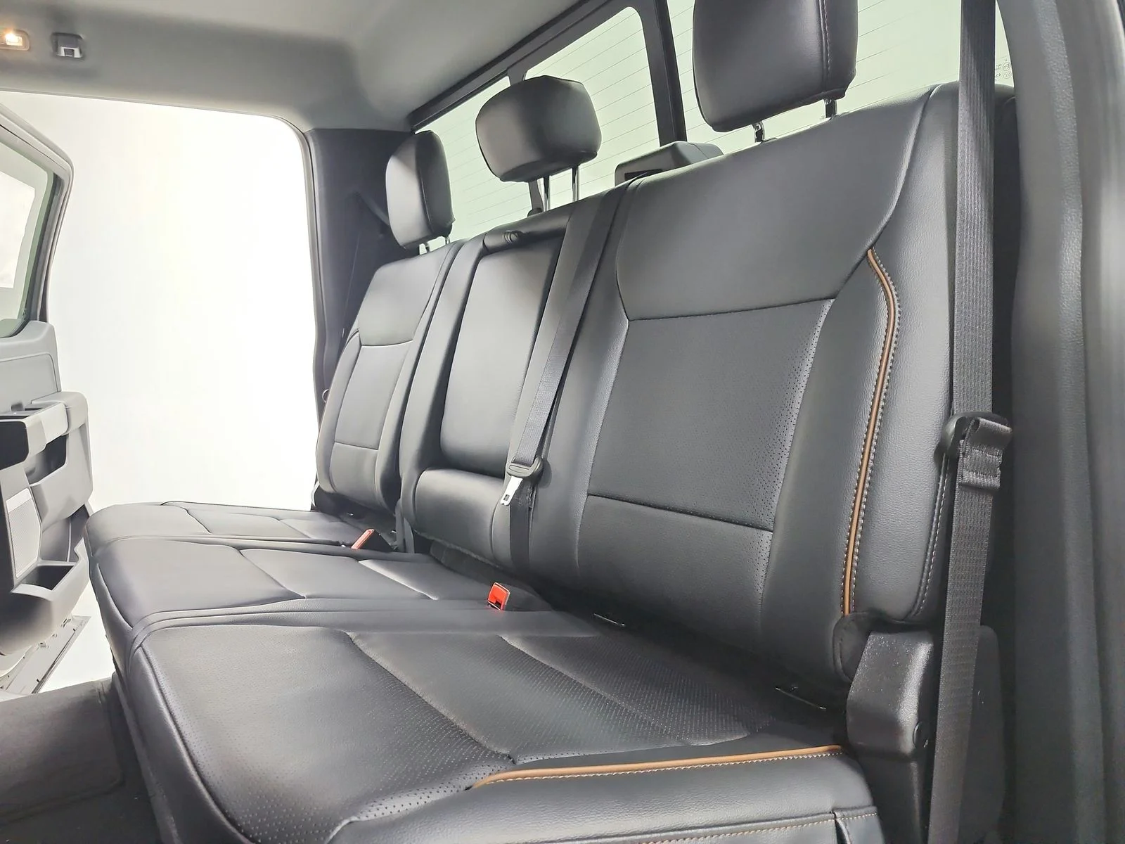 New 2026 Agate Black Metallic Ford F-250® Lariat® image 43