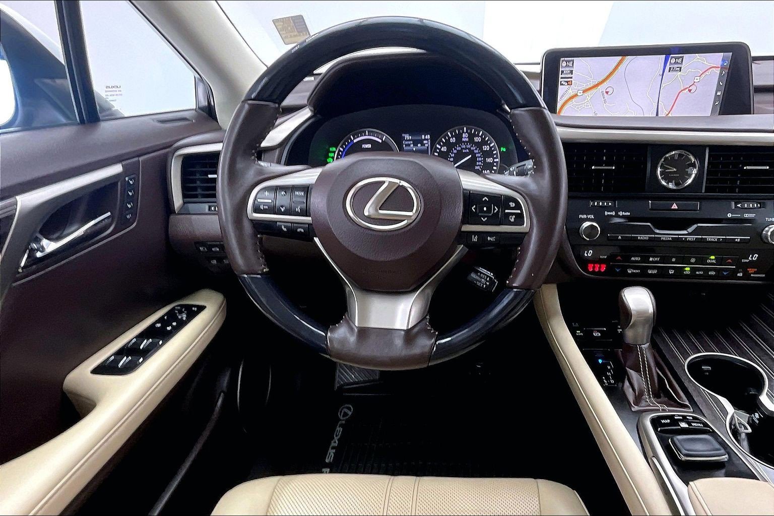 Used 2019 Eminent White Pearl Lexus RX 450h image 4