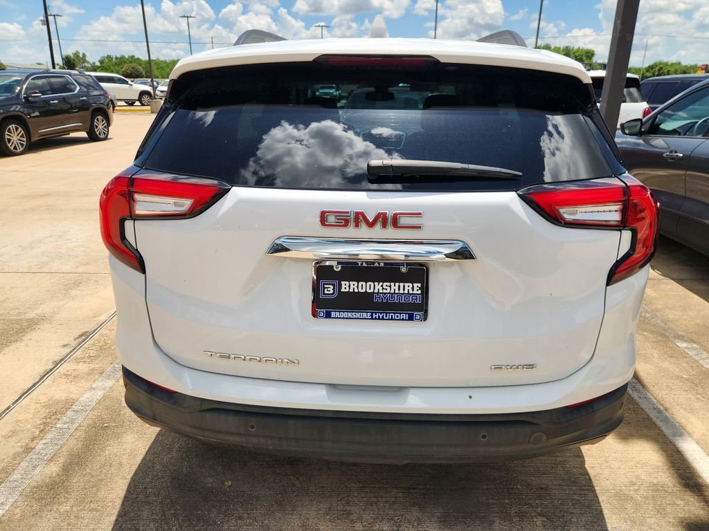 Used 2023 Summit White GMC SLE image 8