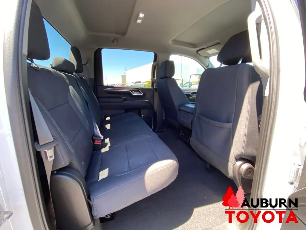 Used 2024 White Chevrolet LT image 18