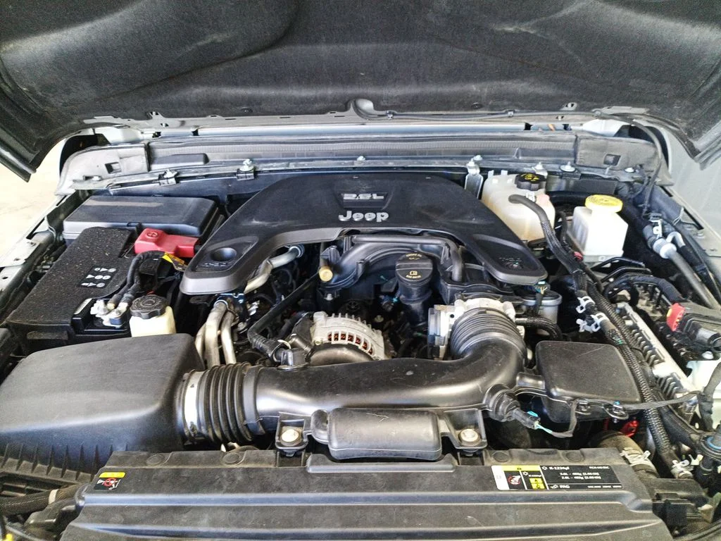 Used 2020 Gray Jeep Mojave image 21