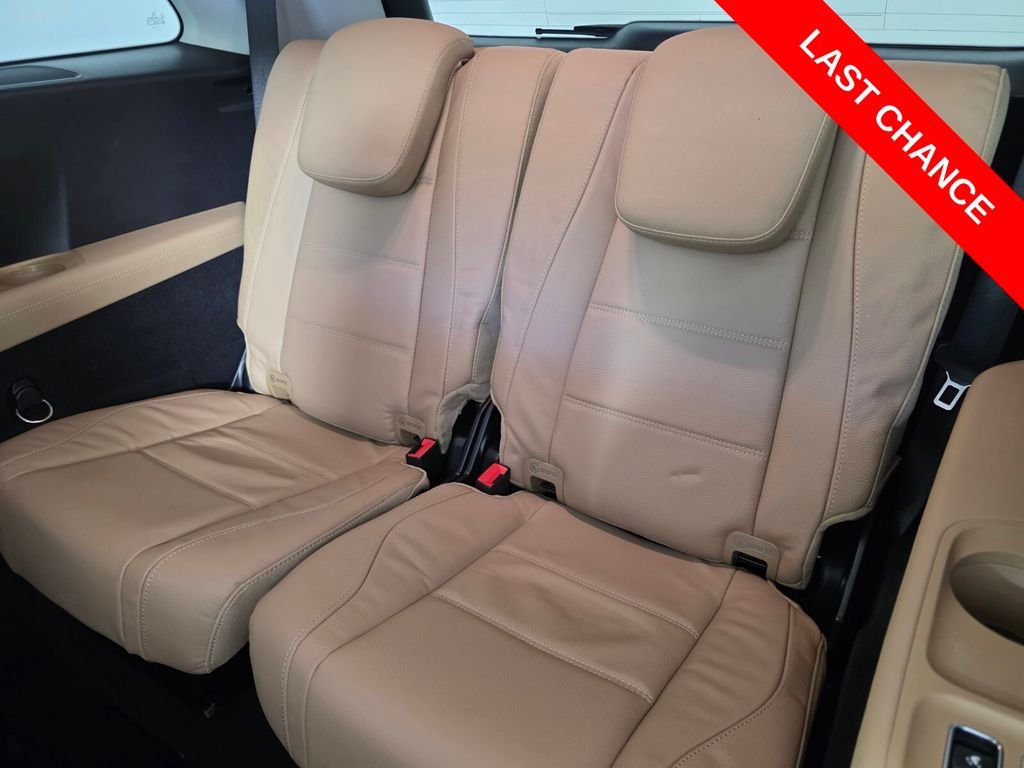 Certified Used 2025 Black Mercedes-Benz GLS 450 image 18