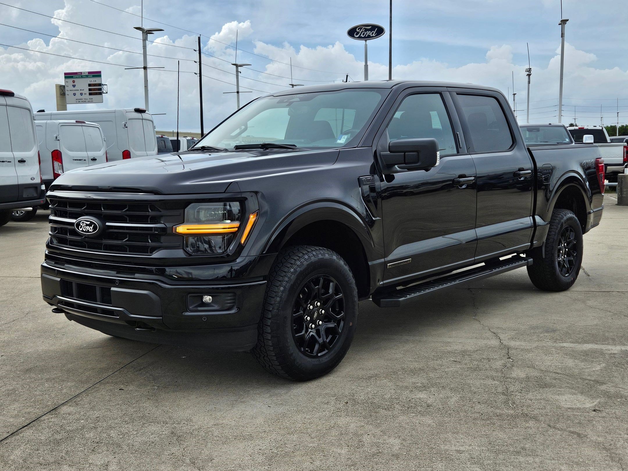 Used 2024 Blue Ford XLT image 7