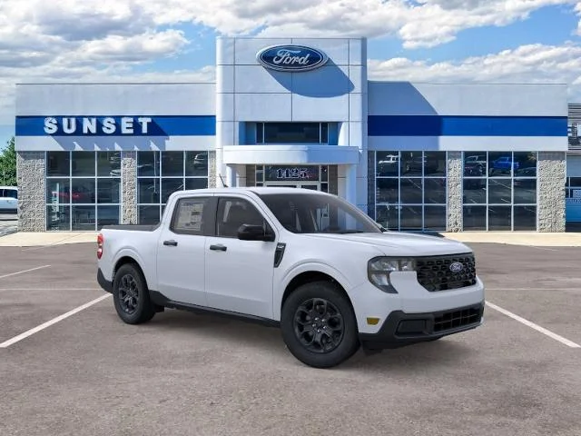 New 2026 Space White Metallic Ford XLT image 7