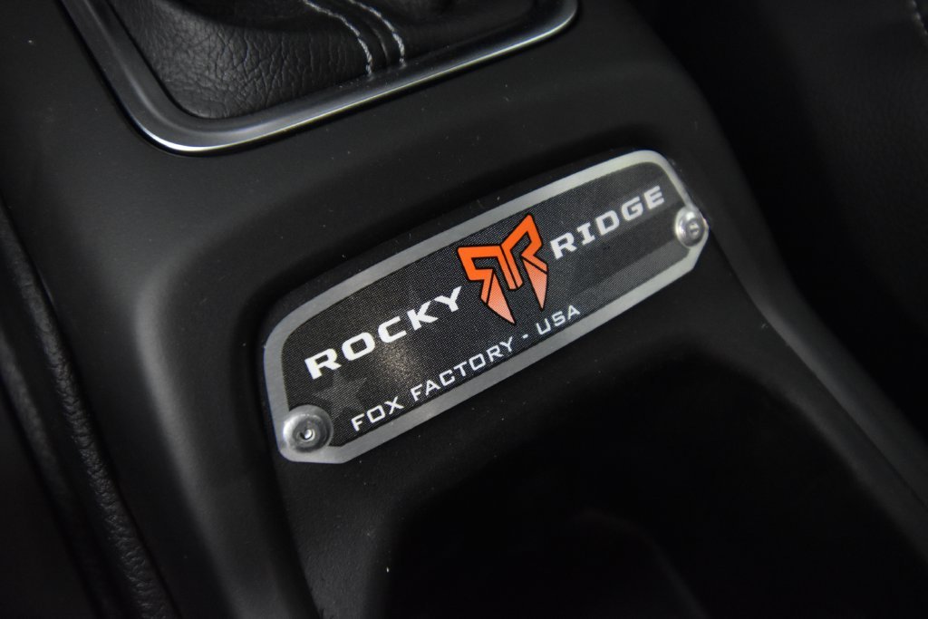 New 2026 Black Clear-Coat Exterior Paint Jeep Rubicon image 30