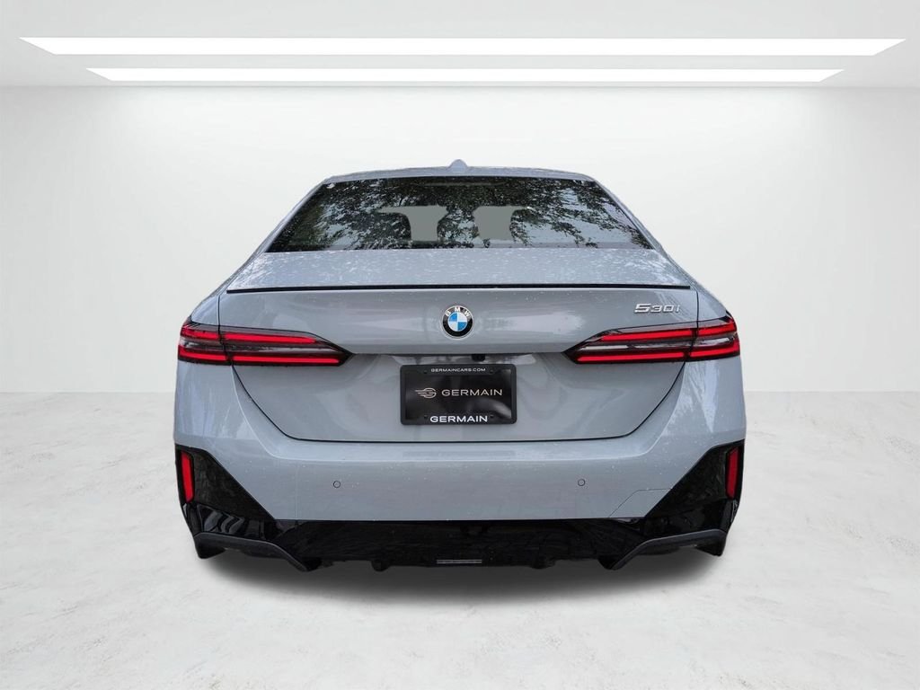 New 2027 Gray Metallic BMW 530i image 5