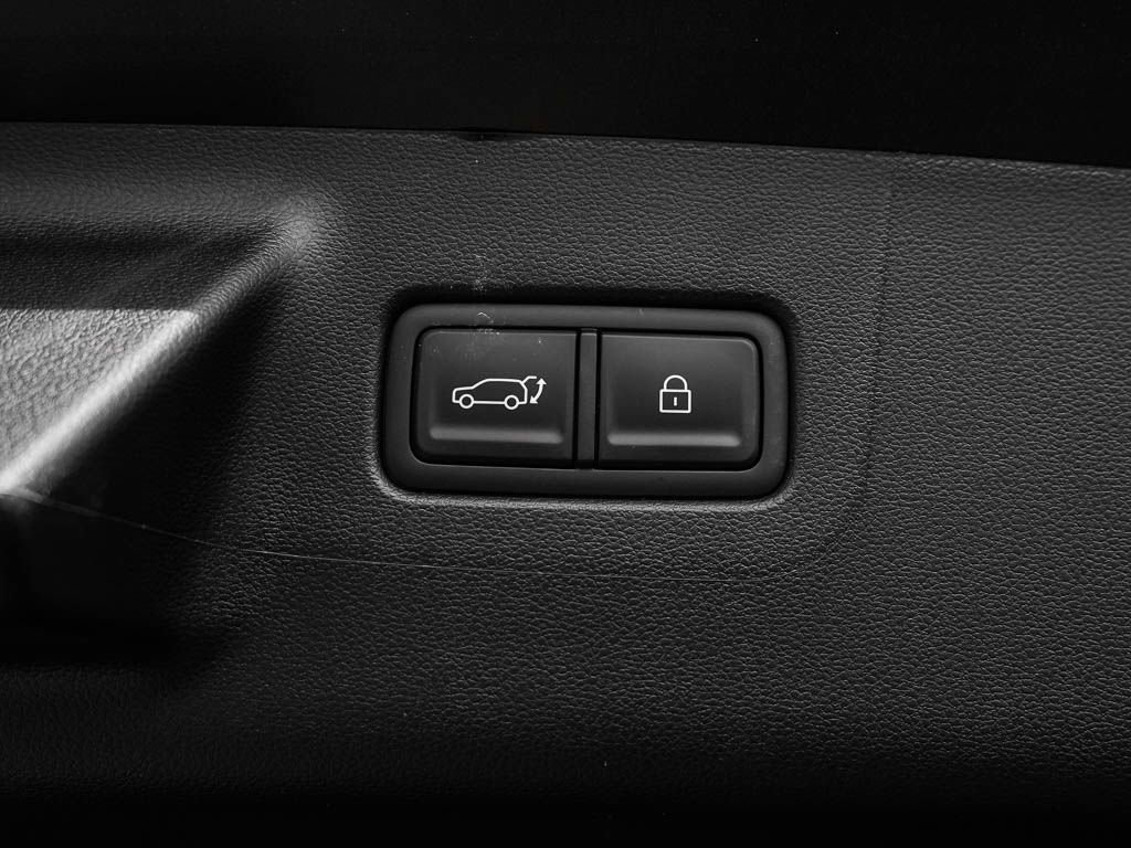 New 2026 Phantom Black Hyundai SEL AWD image 9