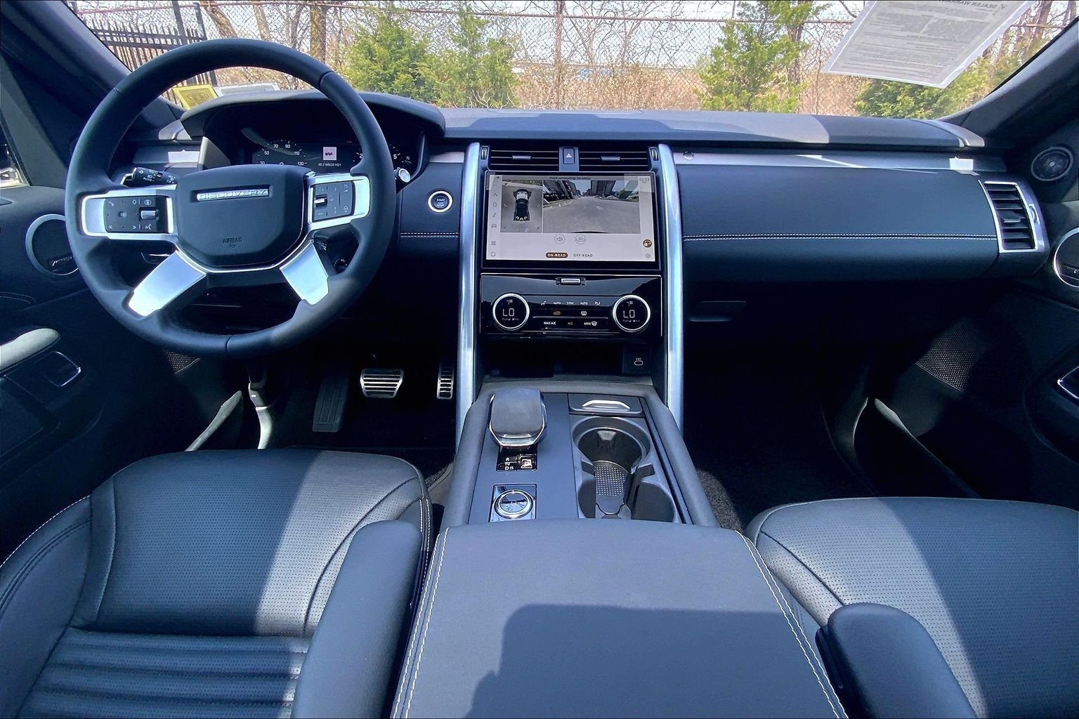 Certified Used 2025 Santorini Black Metallic Land Rover Dynamic SE image 15