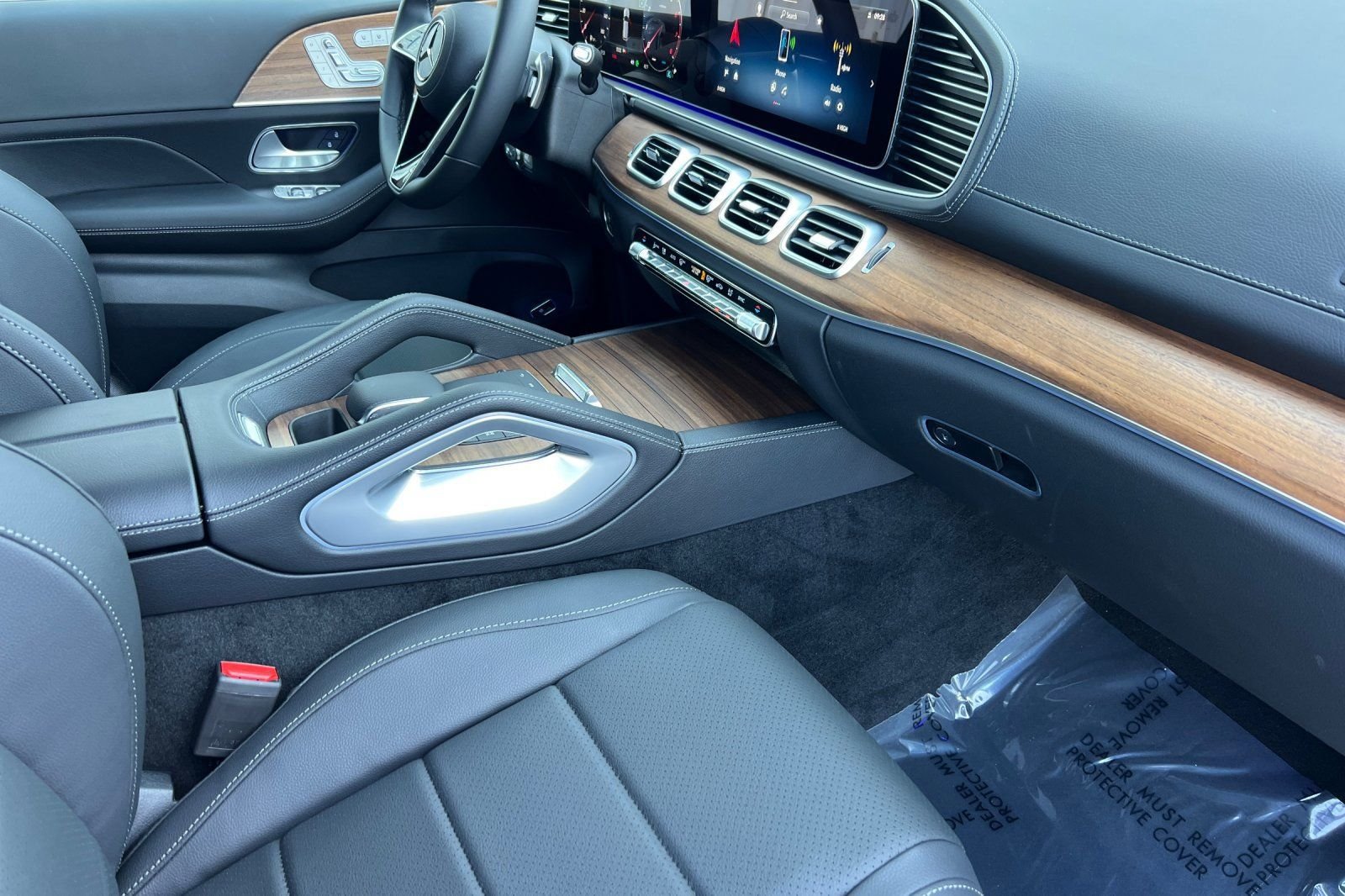 New 2026 Obsidian Black Metallic Mercedes-Benz 350 image 18