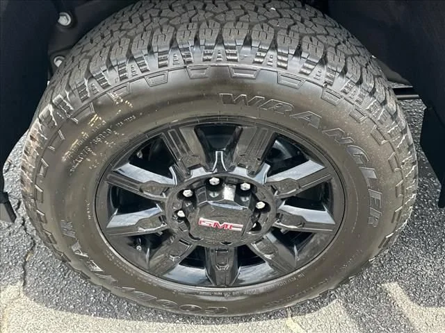 2026 GMC Sierra 2500HD AT4 - Photo 18