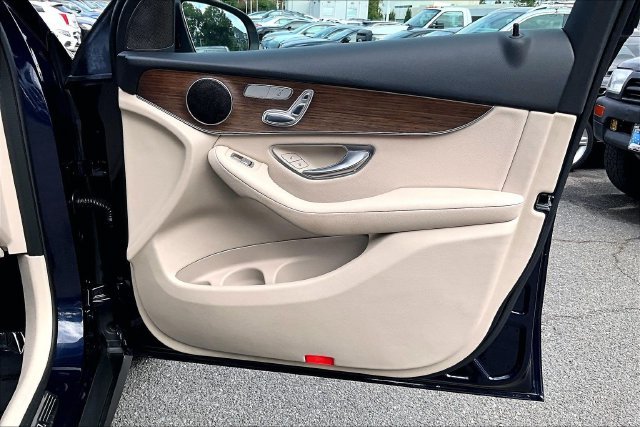 Used 2021 Blue Mercedes-Benz GLC 300 image 19