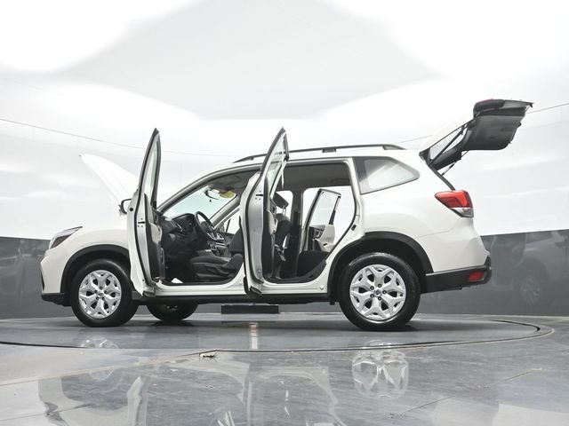 Used 2020 White Subaru Base image 29