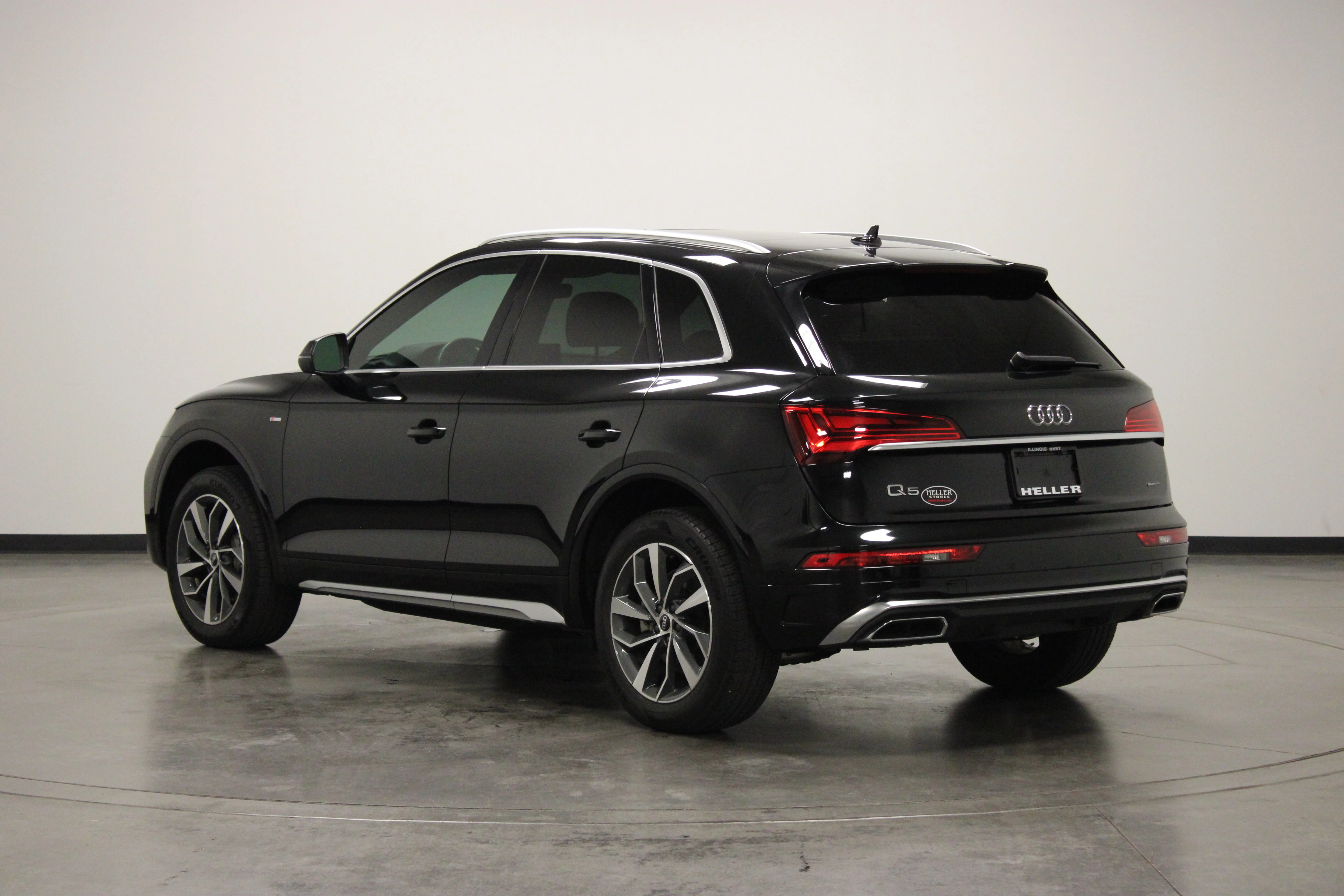 Used 2023 Black Metallic Audi 45 S line Premium image 6