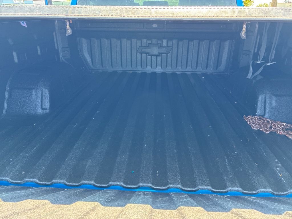 Used 2022 Blue Chevrolet Custom image 18
