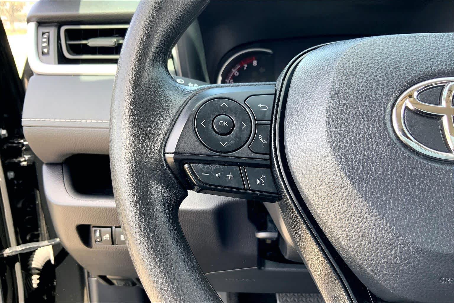 Used 2025 Midnight Black Metallic Toyota XLE image 23