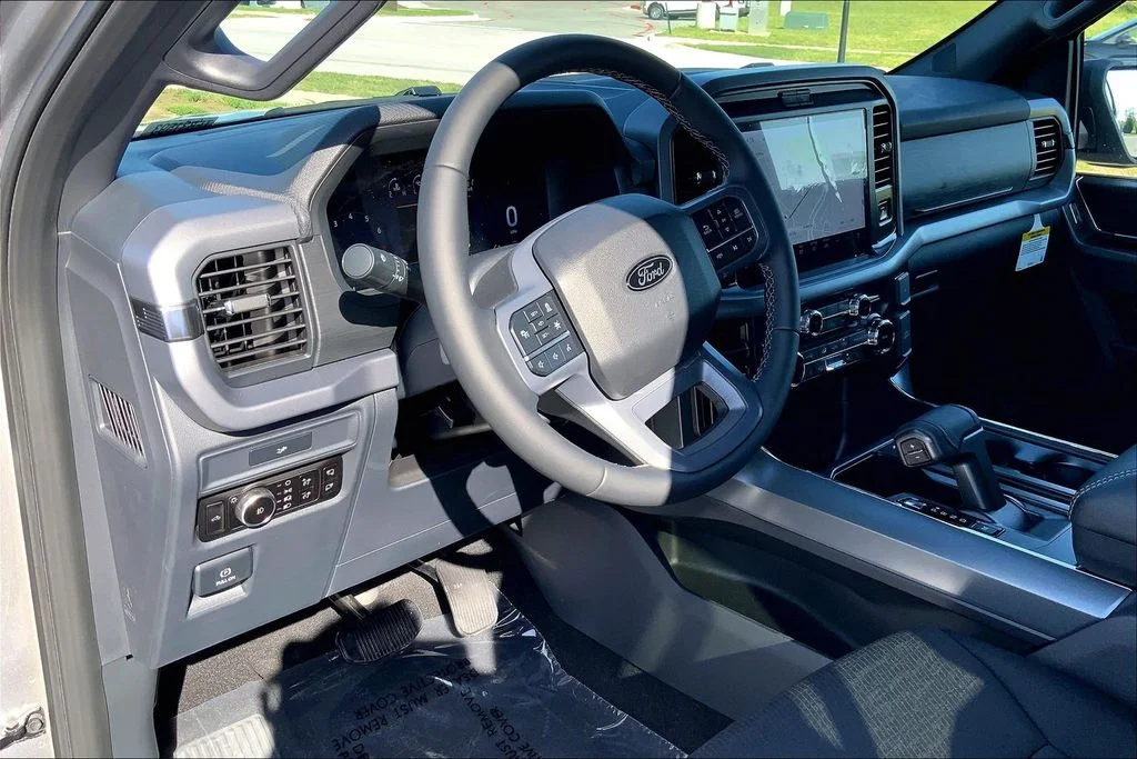 New 2026 Silver Ford XLT image 6