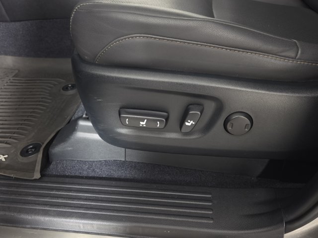 Certified Used 2023 Silver Lexus 460 image 26