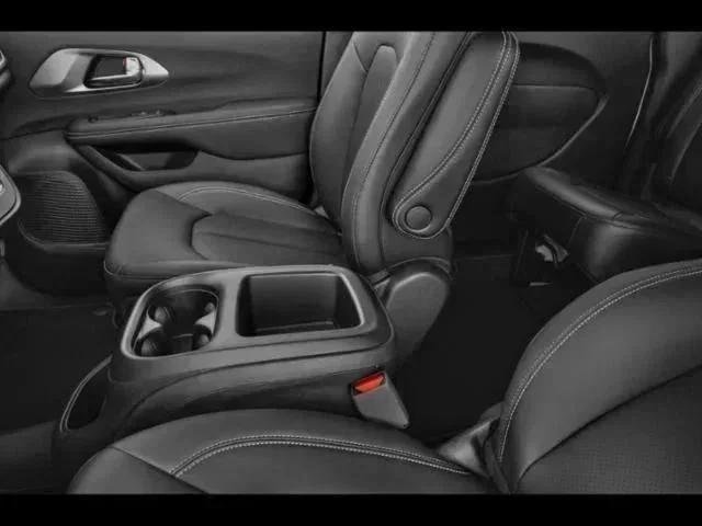 New 2026 Bright White Clear-Coat Exterior Paint Chrysler LX image 14