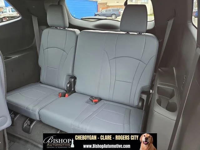 Pre-Owned 2024 Buick Enclave Essence image 31