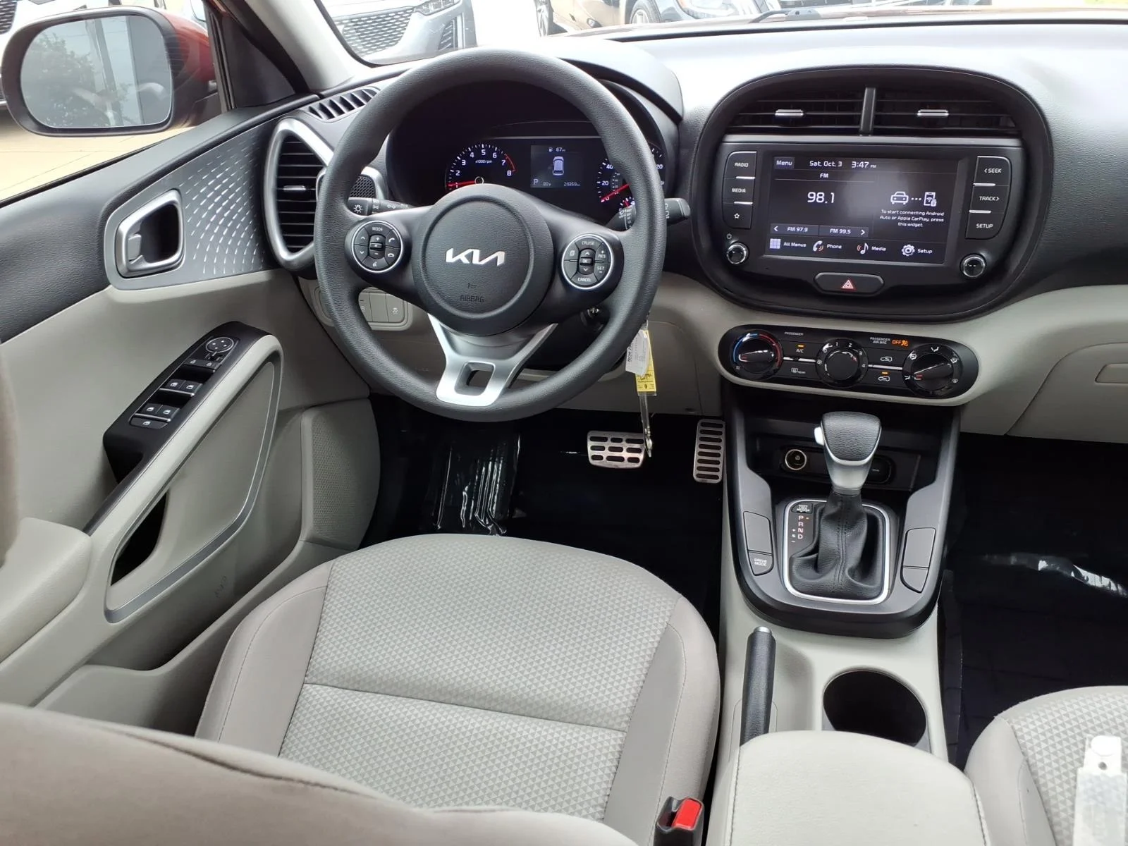 Used 2022 Mars Orange Kia LX image 4