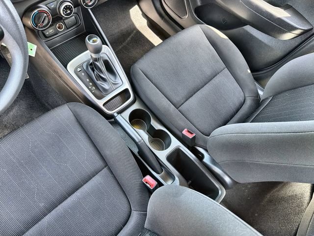 Used 2022 Gray Hyundai SE image 20