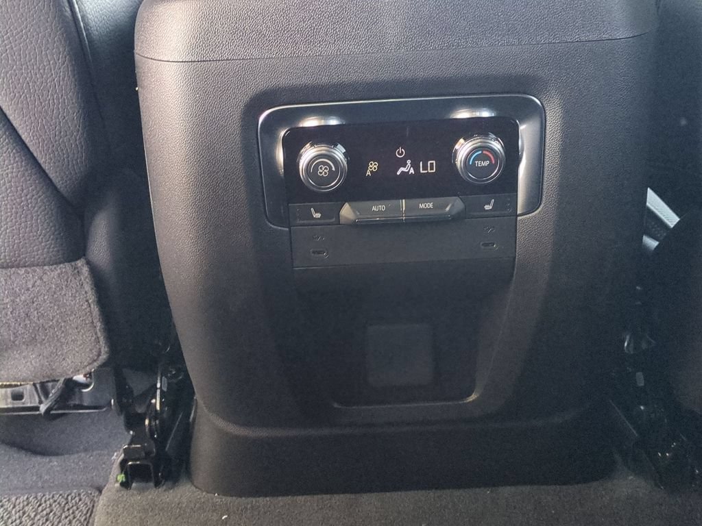 2026 GMC Yukon XL Denali - Photo 26