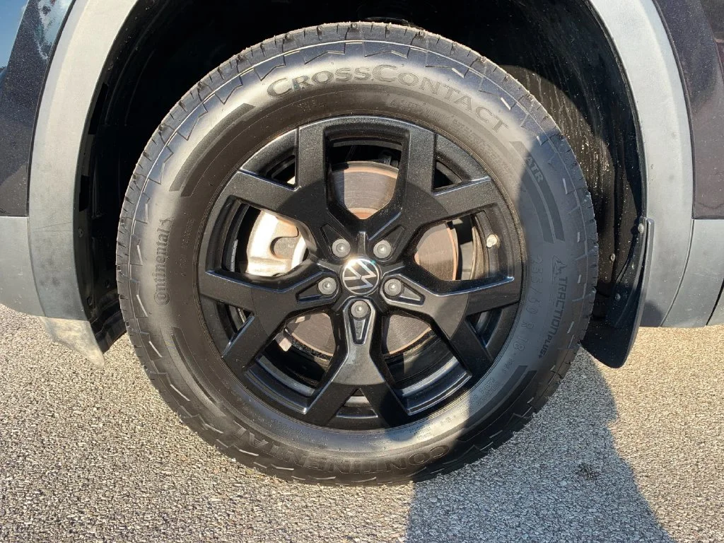 Used 2025  Volkswagen 2.0T Peak Edition image 33