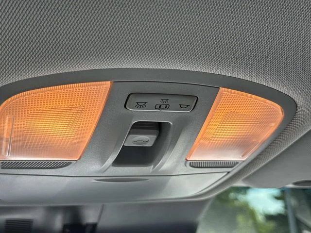 Used 2022 Silver Hyundai SEL image 19