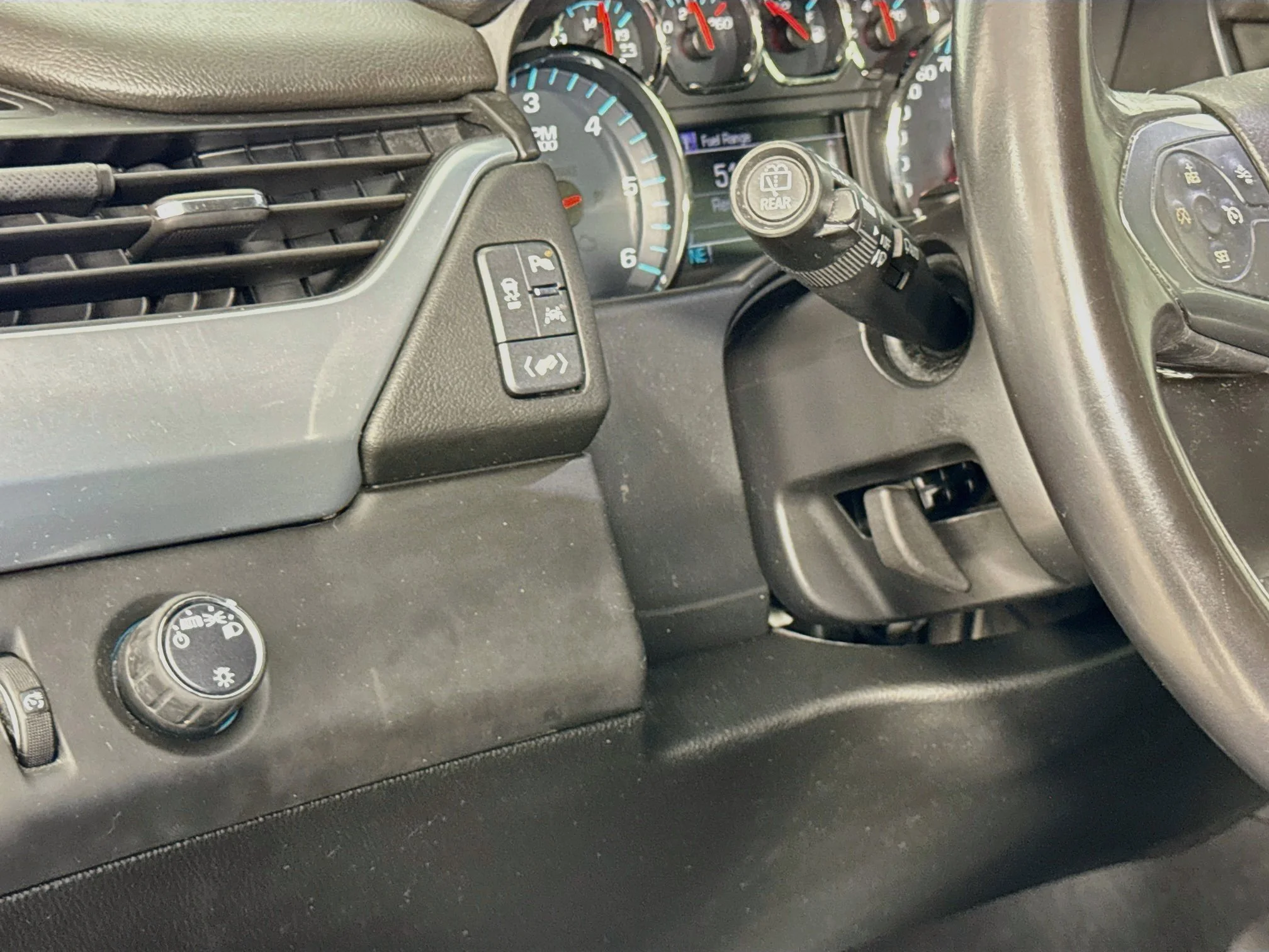 Used 2018 SUMMIT WHITE Chevrolet LS image 12