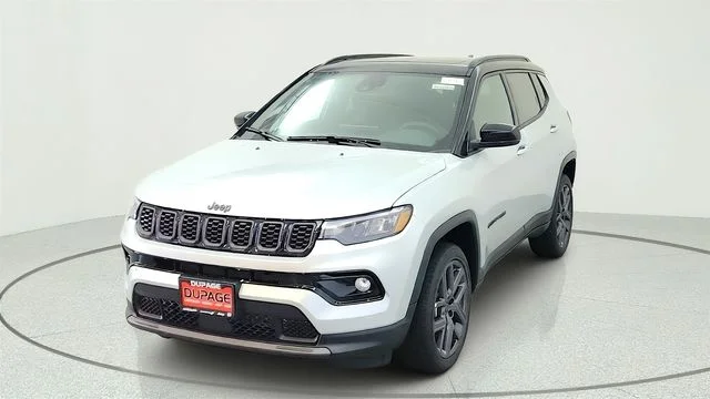 New 2026 Silver Zynith Metallic Clear-Coat Exterior Paint Jeep Limited image 3