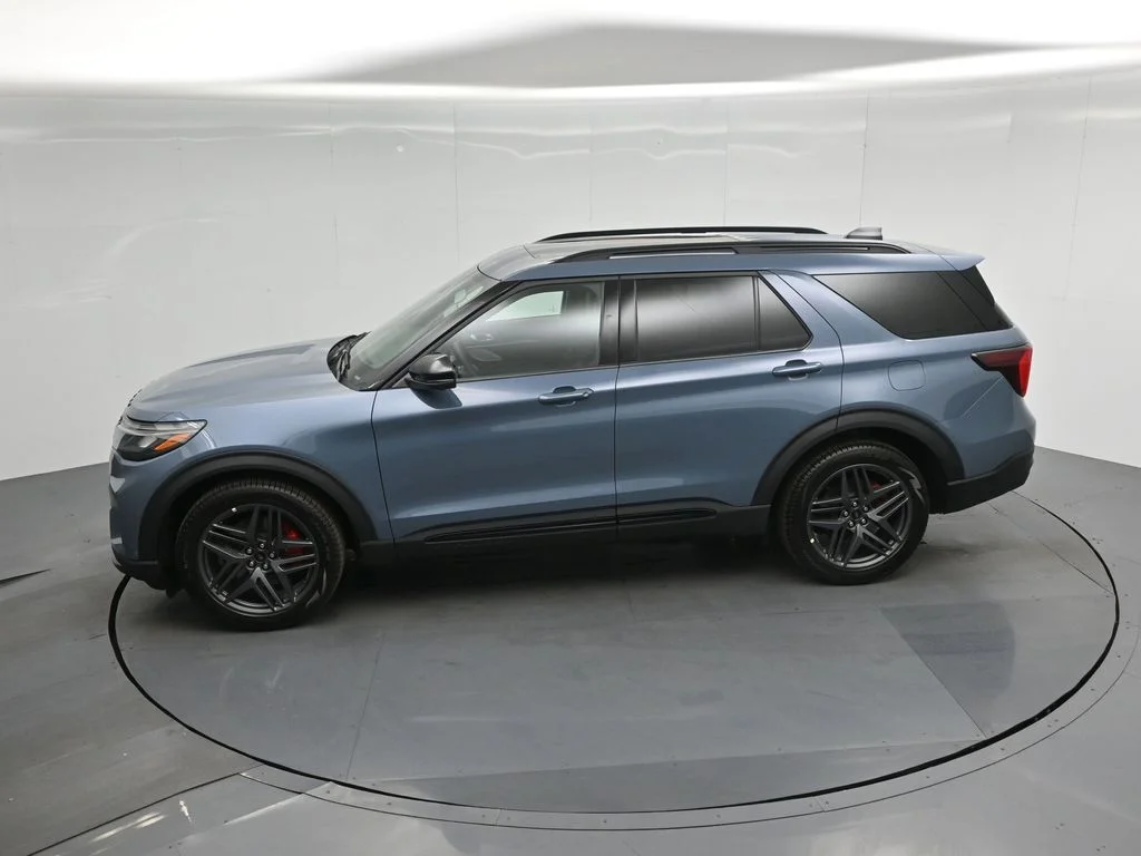 New 2026 Vapor Blue Metallic Ford ST image 47