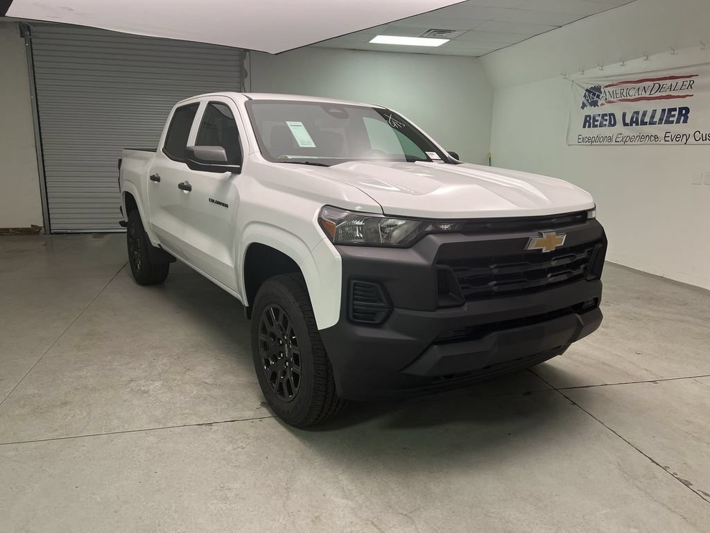 New 2026 Summit White Chevrolet WT image 1