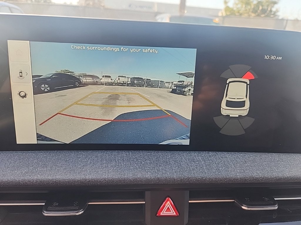 Used 2023 Black Kia Wind image 22